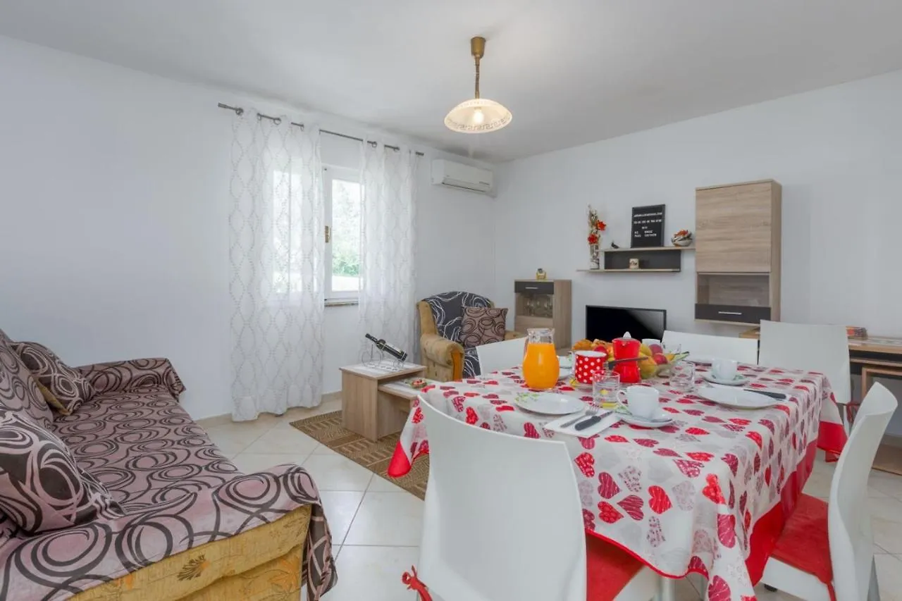 Holiday Home With Pool In Visnjan Farini