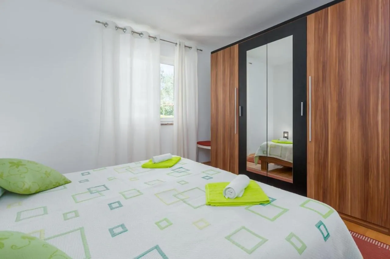 Holiday Home With Pool In Visnjan Farini 0*,