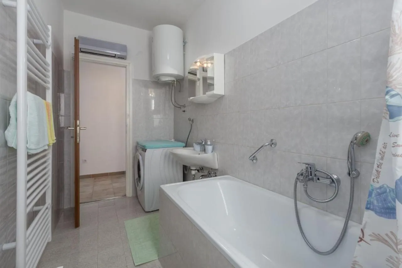 Holiday Home With Pool In Visnjan Farini Croazia
