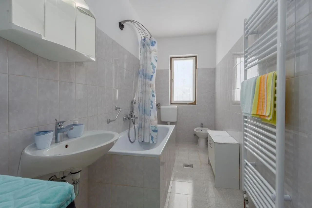 Holiday Home With Pool In Visnjan Farini